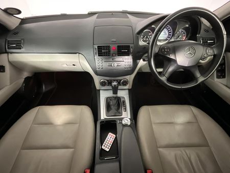 2010-Mercedes-Benz-C-Class-C-180K-BE-Avantgarde-Auto_1
