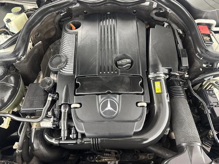 2012-Mercedes-Benz-C-Class-C-250-BE-Avantgarde-Auto_13