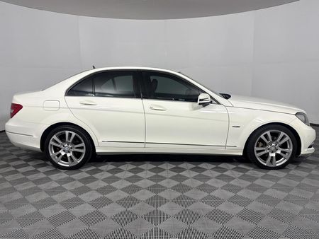 2012-Mercedes-Benz-C-Class-C-250-BE-Avantgarde-Auto_17