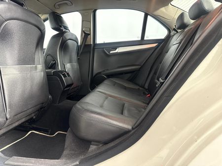 2012-Mercedes-Benz-C-Class-C-250-BE-Avantgarde-Auto_3
