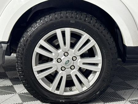 2012-Land-Rover-Discovery-4-50-V8-SE_7