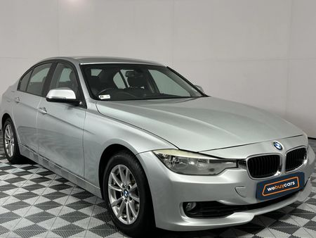 2013-BMW-3-Series-320i-Auto_15