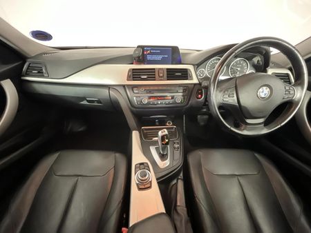 2013-BMW-3-Series-320i-Auto_1