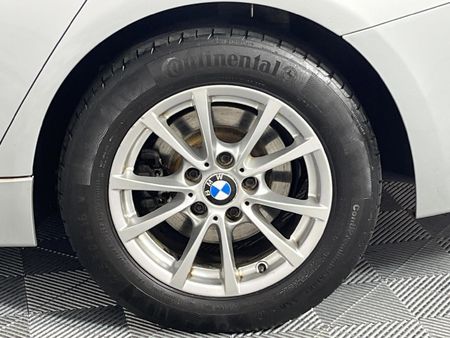 2013-BMW-3-Series-320i-Auto_6