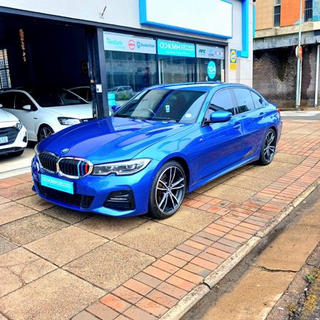 2022-BMW-3-Series-320i-M-Sport_3
