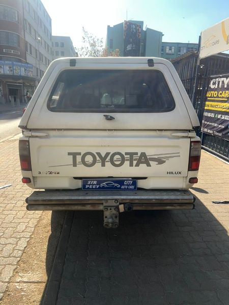 2009-Toyota-Hilux-30-D-4D-Raider-4x4-Single-Cab_2