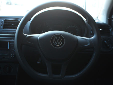 2022-Volkswagen-Polo-Vivo-14-Trendline-5-dr_7