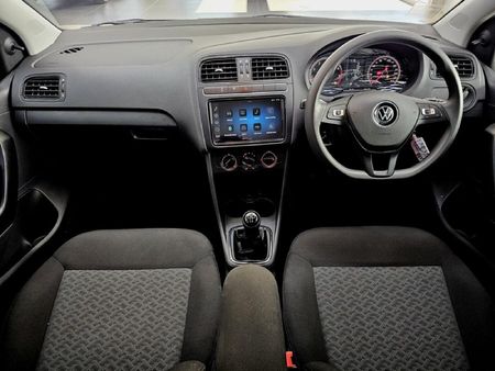 2026-Volkswagen-Polo-Vivo-14-Life_11