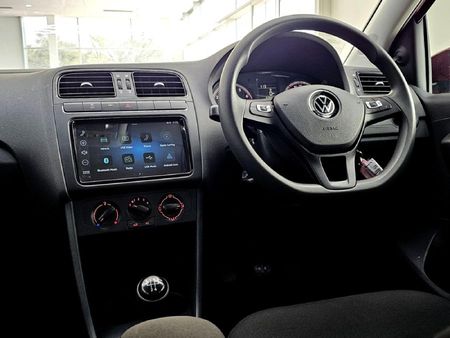 2026-Volkswagen-Polo-Vivo-14-Life_12