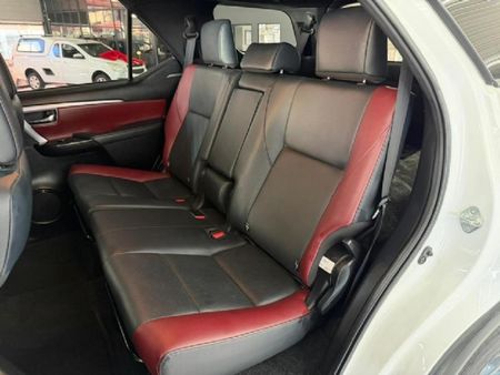2023-Toyota-Fortuner-28-GD-6-4x4-VX-Auto_13