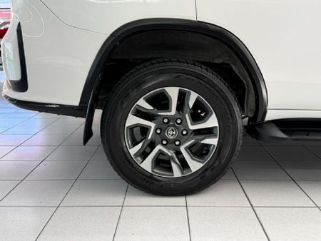 2023-Toyota-Fortuner-28-GD-6-4x4-VX-Auto_24