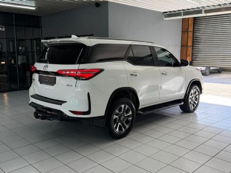 2023-Toyota-Fortuner-28-GD-6-4x4-VX-Auto_26