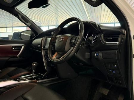 2023-Toyota-Fortuner-28-GD-6-4x4-VX-Auto_8