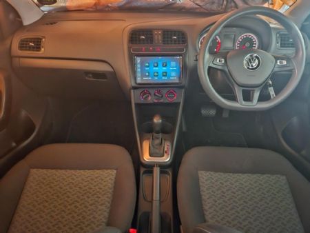 2026-Volkswagen-Polo-Vivo-16-Life_11