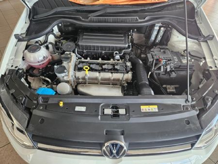 2026-Volkswagen-Polo-Vivo-16-Life_13