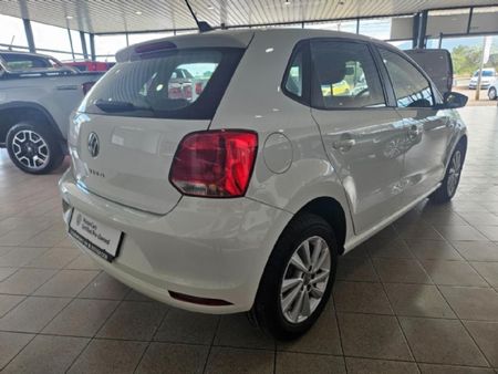 2026-Volkswagen-Polo-Vivo-16-Life_4