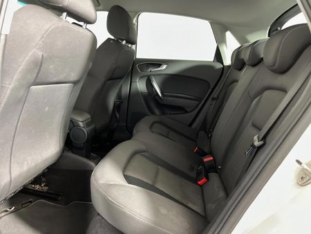 2018-Audi-A1-Sportback-10-TFSI-SE-Auto-25-TFSI_3