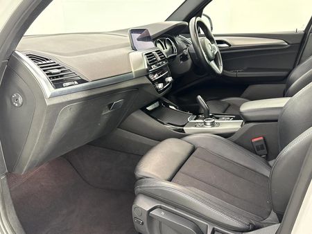 2020-BMW-X3-sDrive18d-M-Sport_8