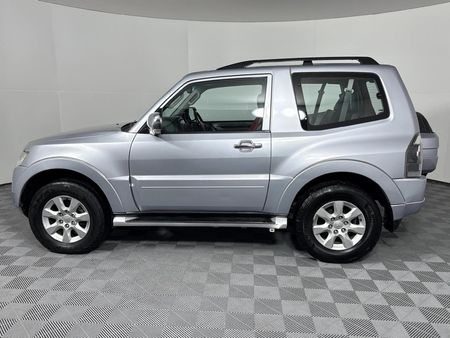 2012-Mitsubishi-Pajero-32-Di-Dc-GLS-SWB-Auto_14