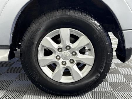 2012-Mitsubishi-Pajero-32-Di-Dc-GLS-SWB-Auto_4
