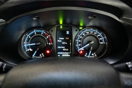 2025-Toyota-Hilux-28-GD-6-Raised-Body-Legend-4x4-Auto-Double-Cab_10