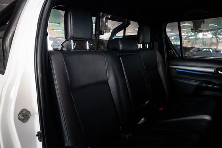 2025-Toyota-Hilux-28-GD-6-Raised-Body-Legend-4x4-Auto-Double-Cab_18