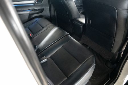 2025-Toyota-Hilux-28-GD-6-Raised-Body-Legend-4x4-Auto-Double-Cab_19