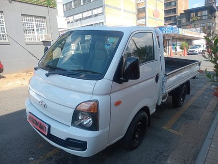 2010-Hyundai-H100-Bakkie-26i-D_2