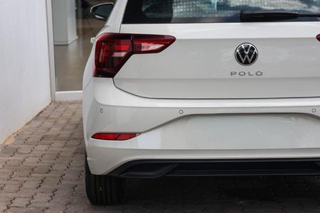 2026-Volkswagen-Polo-10-TSI-Life-Auto-DSG_11