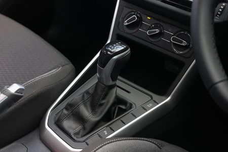 2026-Volkswagen-Polo-10-TSI-Life-Auto-DSG_13
