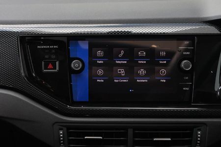 2026-Volkswagen-Polo-10-TSI-Life-Auto-DSG_16