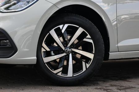 2026-Volkswagen-Polo-10-TSI-Life-Auto-DSG_1