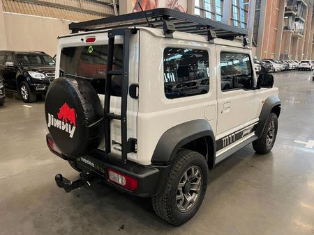 2022-Suzuki-Jimny-15-GLX_6