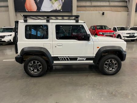 2022-Suzuki-Jimny-15-GLX_7