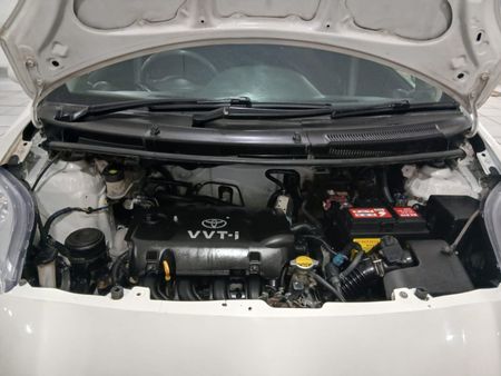 2008-Toyota-Yaris-T3_12