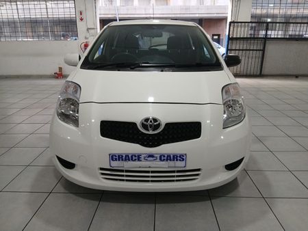 2008-Toyota-Yaris-T3_1