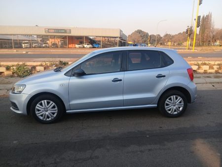 2018-Volkswagen-Polo-Vivo-14_17