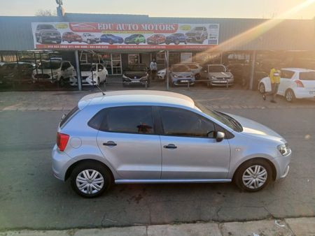 2018-Volkswagen-Polo-Vivo-14_18