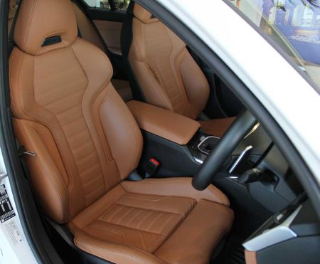 2024-BMW-3-Series-330i-M-Sport-Auto_9