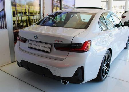 2024-BMW-3-Series-330i-M-Sport-Auto_6