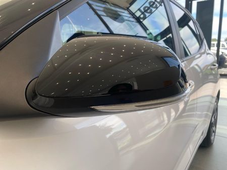 2023-Hyundai-Grand-i10-10-Fluid_18
