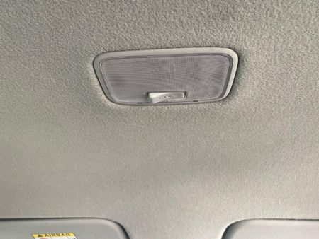 2023-Hyundai-Grand-i10-10-Fluid_24