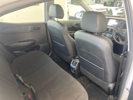 2023-Hyundai-Grand-i10-10-Fluid_25