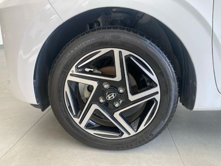 2023-Hyundai-Grand-i10-10-Fluid_26
