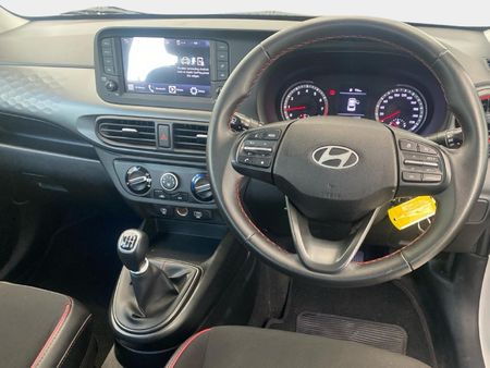 2023-Hyundai-Grand-i10-10-Fluid_7