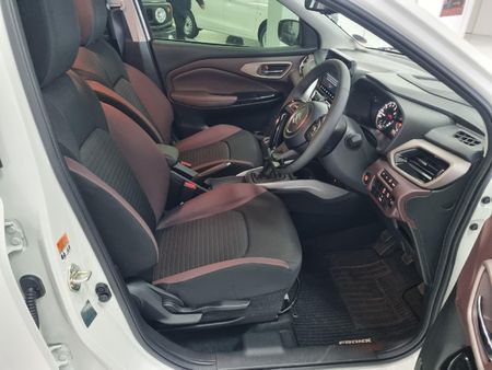 2026-Suzuki-Fronx-15-GLX_5