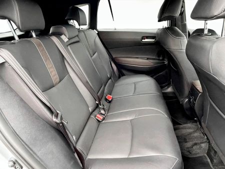 2025-Toyota-Corolla-Cross-18-XR-Hybrid_14