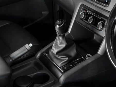 2014-Volkswagen-Amarok-20-TDI-Trendline-103kW-Double-Cab_20
