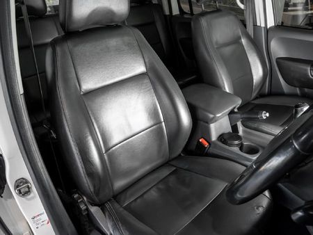 2014-Volkswagen-Amarok-20-TDI-Trendline-103kW-Double-Cab_23
