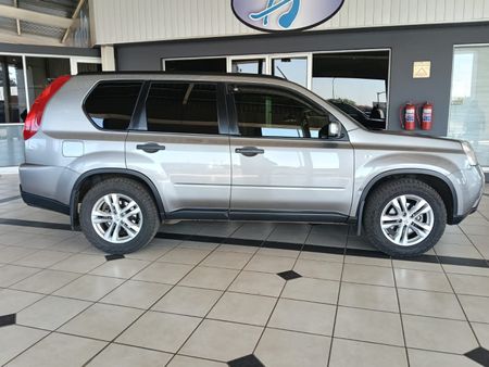 2012-Nissan-X-Trail-20-dCi-4x2-XE_2